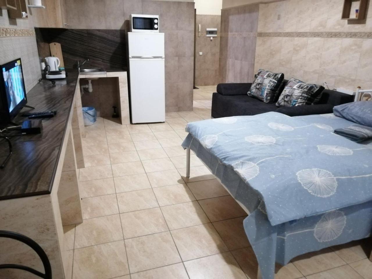 Apartment по улице коновальца, 36-э Kyiv
