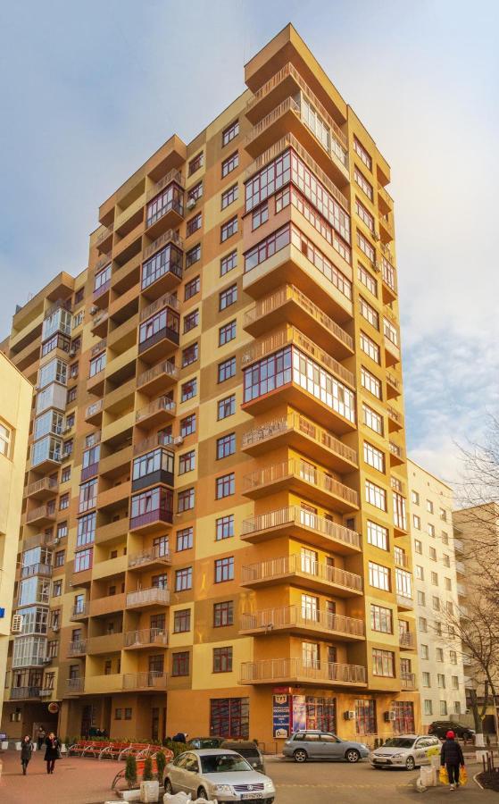 Apartment по улице коновальца, 36-э Kyiv